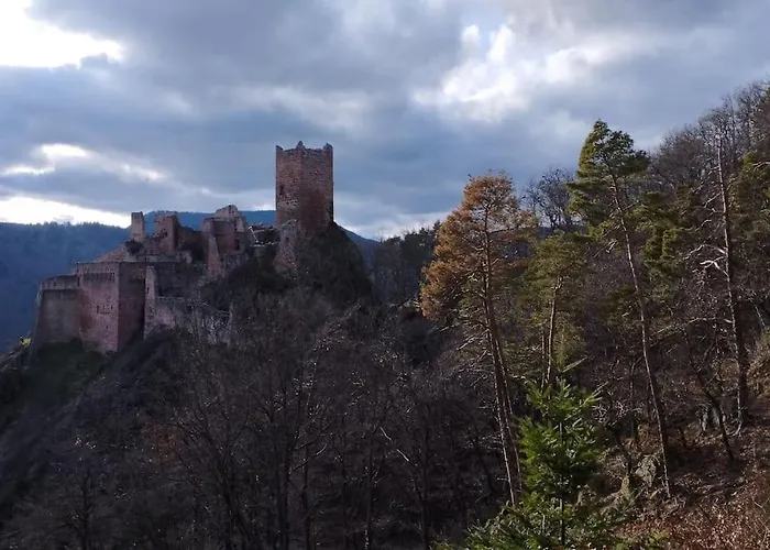 Aux Balcons De La Vallee 펜션 *
